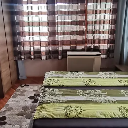 Apartment Szarkalab Apartman
