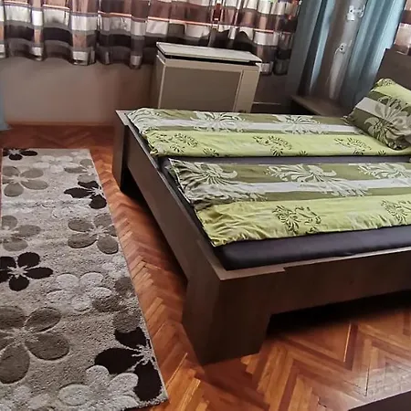 Szarkalab Apartman Hajduszoboszlo