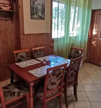 Szarkalab Apartman Apartment Hajduszoboszlo